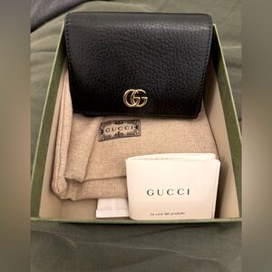 Black Gucci wallet